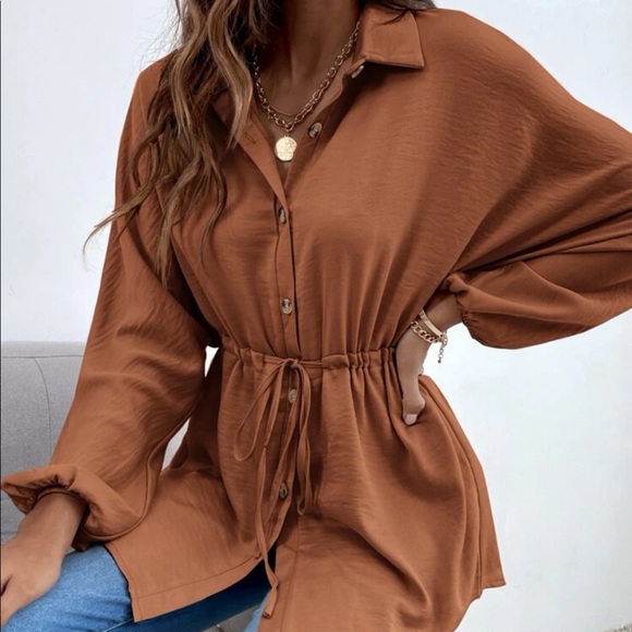 SHEIN Tops - Drawn strings waist longline blouse